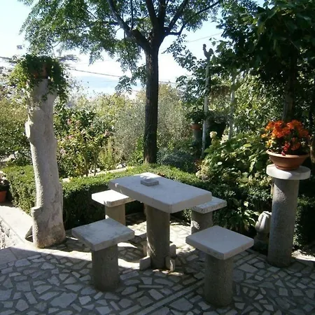 Moderne In Mit Schoenem Garten アパート *